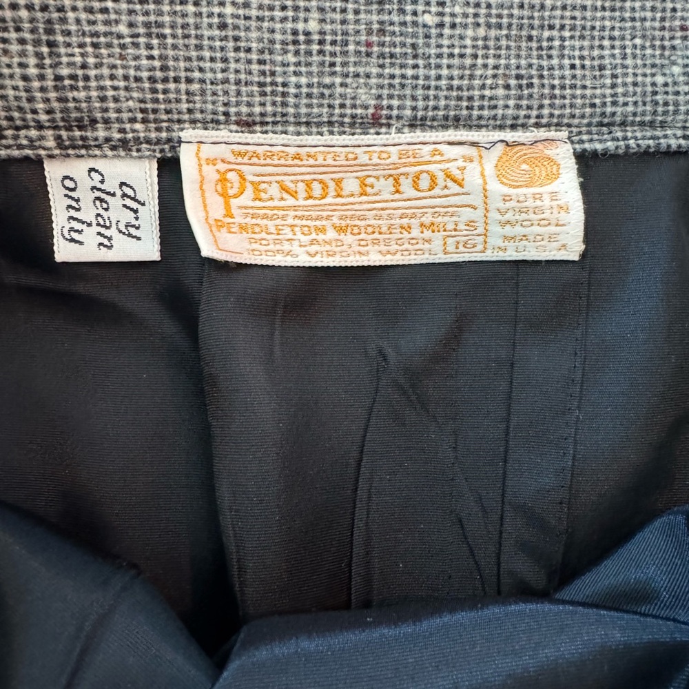 Vintage Pendleton 100% Wool Classic Gray Pencil Skirt - Picture 2 of 5